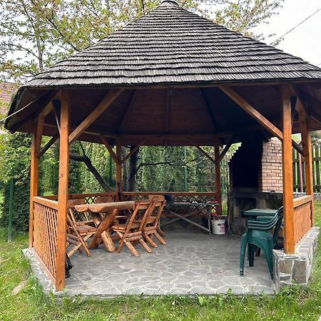 Homy Family House Villa Bran  Bagian luar foto